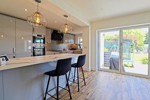 Kitchen- click for photo gallery